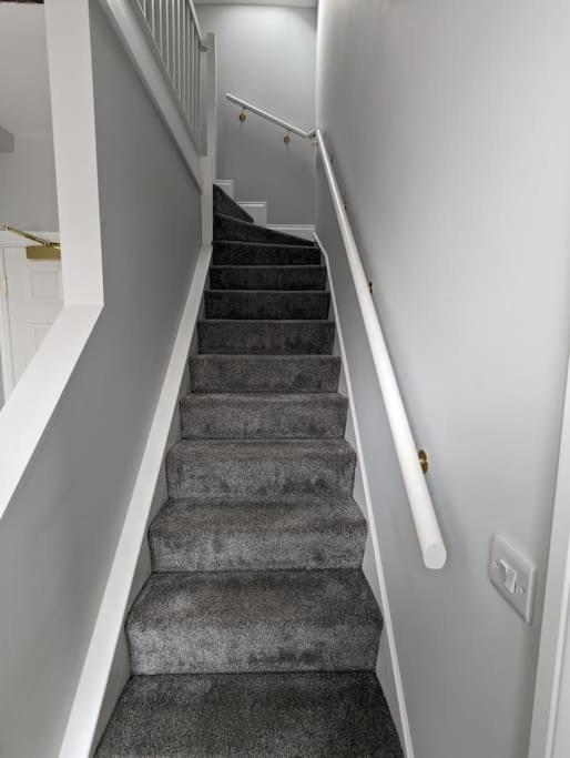31 High Street - Modern & Stylish 2-Bed Apartment - Inc Parking Husbands Bosworth Exteriör bild