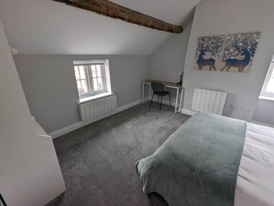 31 High Street - Modern & Stylish 2-Bed Apartment - Inc Parking Husbands Bosworth Exteriör bild